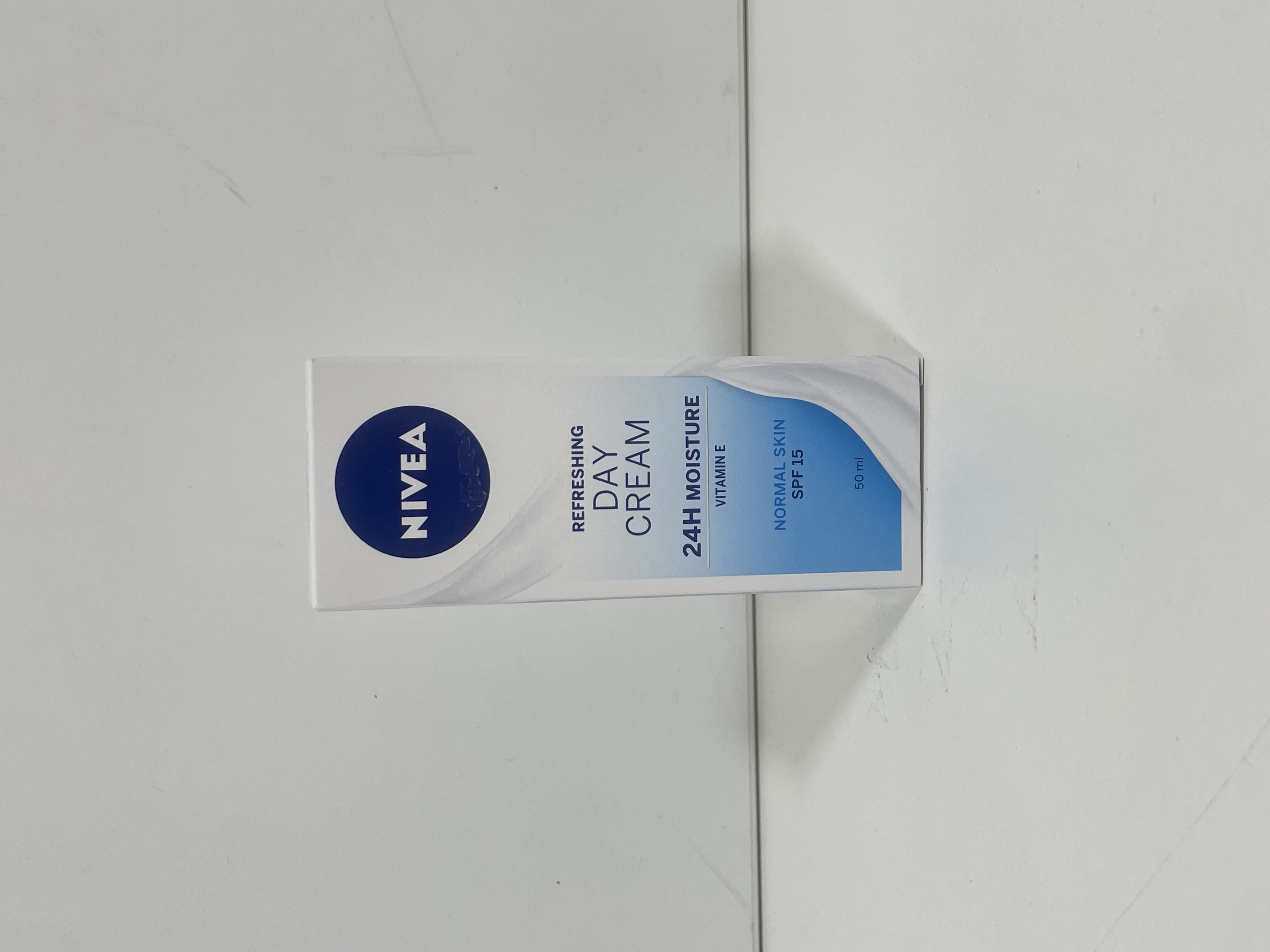 Nivea Refreshing Day Cream - 50ml